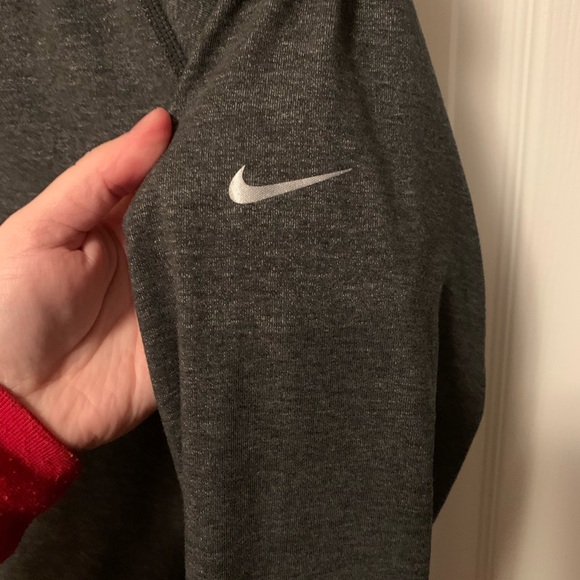 Nike - Picture 4 of 4